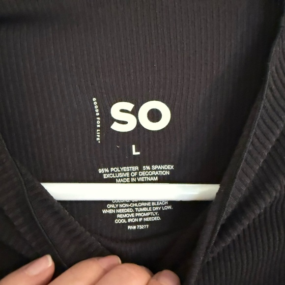 SO Ribbed Black Top - Picture 2 of 2